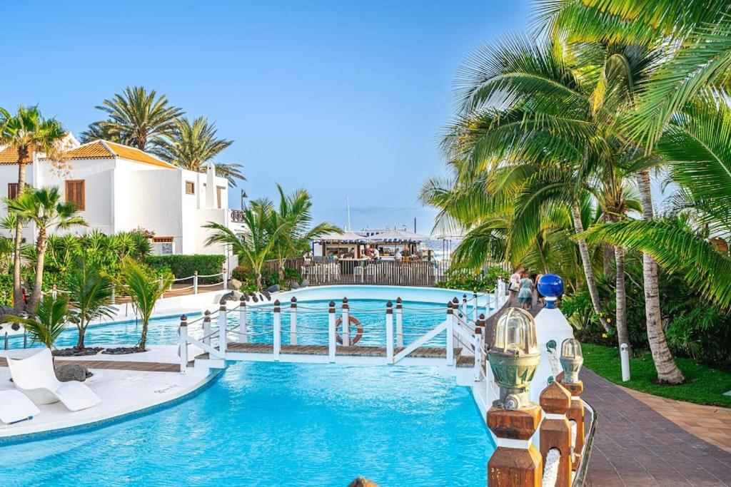 Duplex En Las Americas 3014 أرونا المظهر الخارجي الصورة